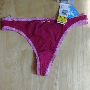 Warner's Low Rise Thong size 7 NWT